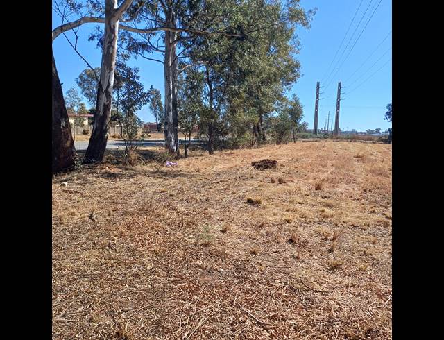 4,047M² VACANT LAND FOR SALE IN HIGHBURY